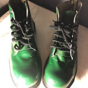 Classic 90’s - Green Doc Martin Boots